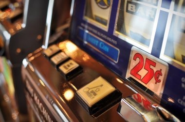 Screenshot of olxtopcer slot game interface showing Aviator title with live aircraft and cash-out button